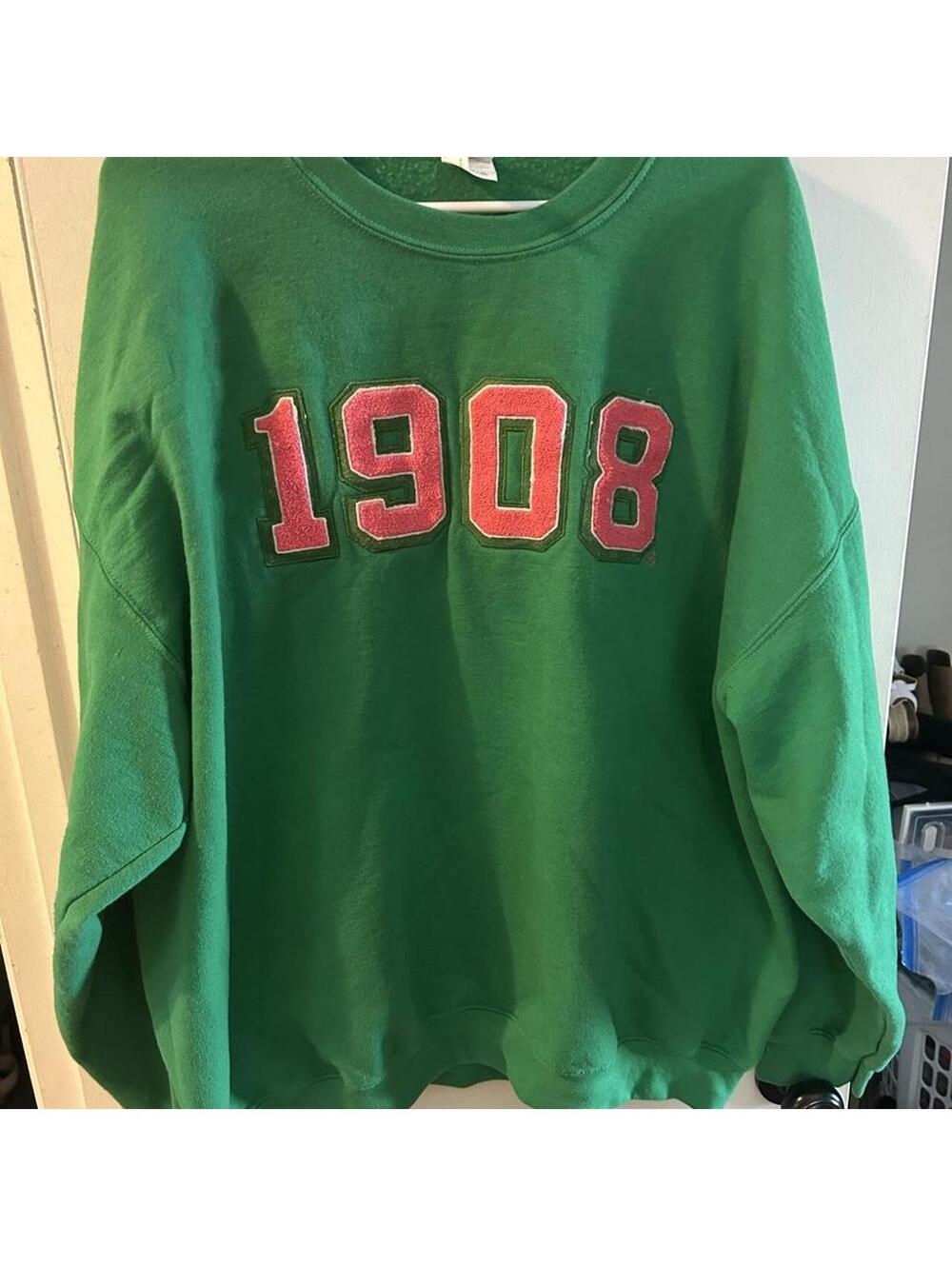 Green Gildan AKA sorority crewneck sweatshirt with '1908' text, size 2XL